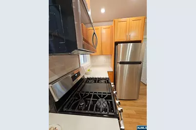 29 Willard Street 2 #2, Garfield, NJ 07026 - Photo 5