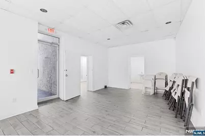 1 Englewood Avenue, Englewood, NJ 07631 - Photo 19