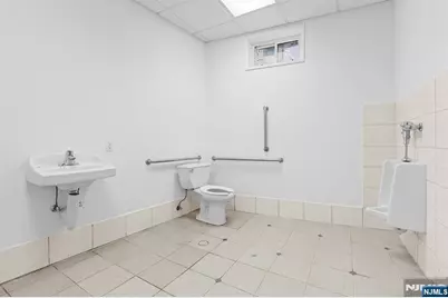 1 Englewood Avenue, Englewood, NJ 07631 - Photo 23