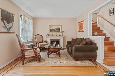 47 Elycroft Parkway, Rutherford, NJ 07070 - Photo 3