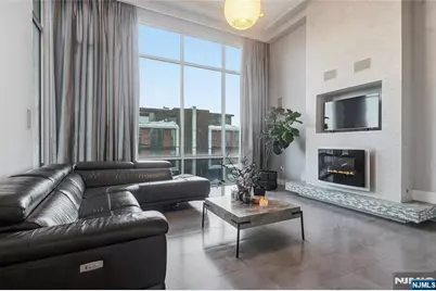 760 E Undercliff B #B, Edgewater, NJ 07020 - Photo 1