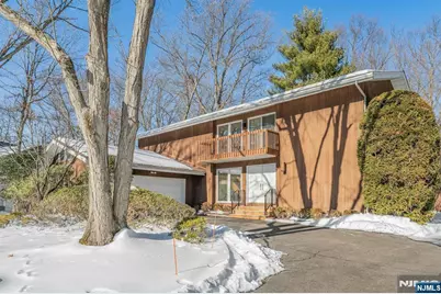 566 Faletti Way, River Vale Township, NJ 07675 - Photo 3