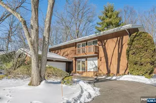 566 Faletti Way, River Vale Township, NJ 07675 - Photo 3