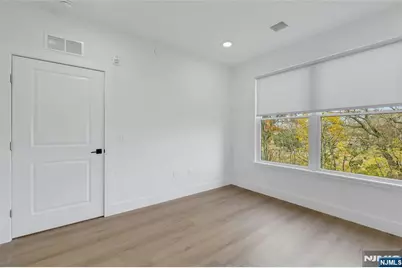 255 Ridge Road 305 #305, Lyndhurst Township, NJ 07071 - Photo 13