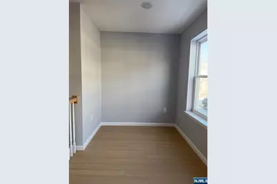 27 Isabella Avenue 1st Fl #1st Fl, Newark, NJ 07106 - Photo 3