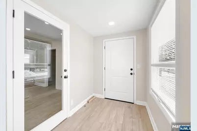 36 Cortland Place A #A, Tenafly, NJ 07670 - Photo 3