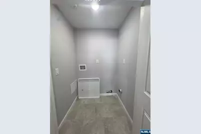 29 Isabella Avenue 2nd Fl #2nd Fl, Newark, NJ 07106 - Photo 3