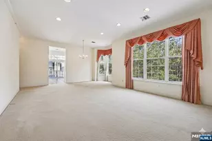 109 Four Seasons Dr 109, Wayne, NJ 07470 - Photo 7