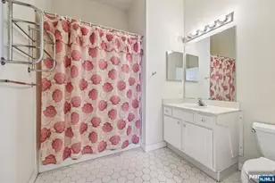 109 Four Seasons Dr 109, Wayne, NJ 07470 - Photo 21