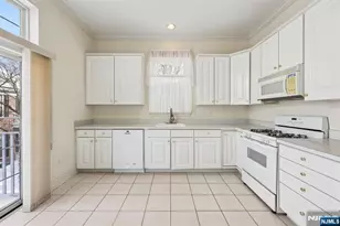 109 Four Seasons Dr 109, Wayne, NJ 07470 - Photo 11