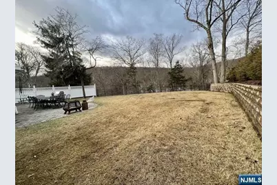 132 Lakeshore Drive, Oakland, NJ 07436 - Photo 3
