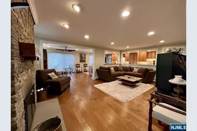 132 Lakeshore Drive, Oakland, NJ 07436 - Photo 11