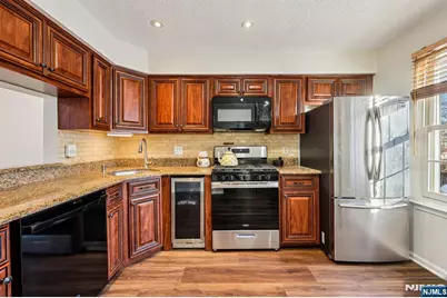 1075 Ash Drive, Mahwah, NJ 07430 - Photo 13