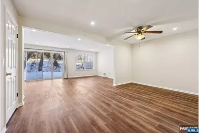 1075 Ash Drive, Mahwah, NJ 07430 - Photo 5