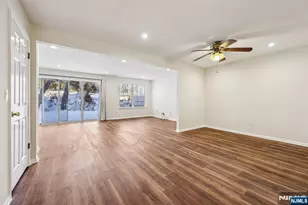 1075 Ash Dr, Mahwah, NJ 07430 - Photo 5