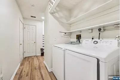 1075 Ash Drive, Mahwah, NJ 07430 - Photo 33