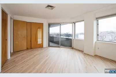 364 Palisade Avenue 4C #4C, Cliffside Park, NJ 07010 - Photo 13