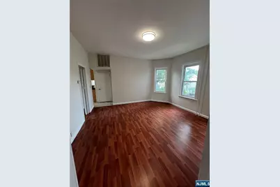 510 Shaler 1 #1, Ridgefield, NJ 07657 - Photo 3