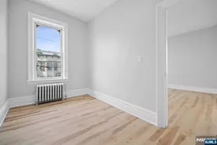 130 Wilkinson Ave 2, Jersey City, NJ 07305 - Photo 15