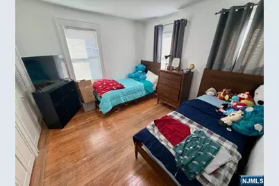 117 Court Avenue 2 #2, Lyndhurst Township, NJ 07071 - Photo 5