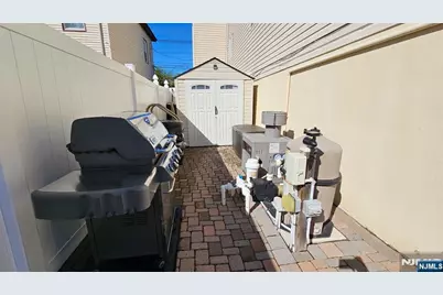 364 Broad Street, Carlstadt, NJ 07072 - Photo 31