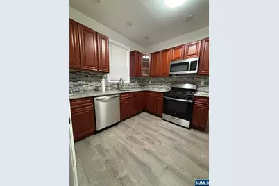 811 13th Street, Newark, NJ 07108 - Photo 1