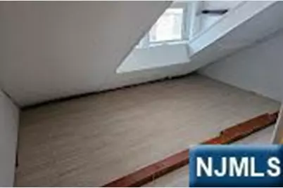 464 Columbia Avenue 2 #2, Cliffside Park, NJ 07010 - Photo 5