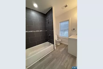 811 13th Street, Newark, NJ 07108 - Photo 3