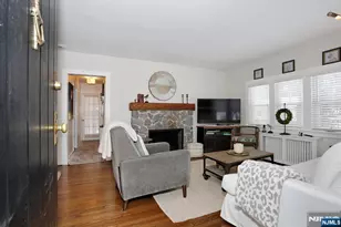 2 Maysenger Rd, Mahwah, NJ 07430 - Photo 3