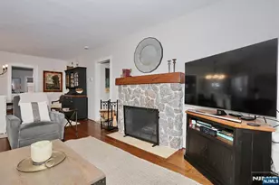 2 Maysenger Rd, Mahwah, NJ 07430 - Photo 5
