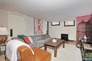 2 Maysenger Rd, Mahwah, NJ 07430 - Photo 33