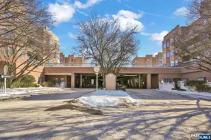 502 Smith Ct R502, Edgewater, NJ 07020 - Photo 31