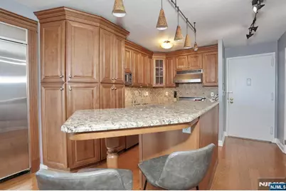 277 Prospect Avenue 18H #18H, Hackensack, NJ 07601 - Photo 5