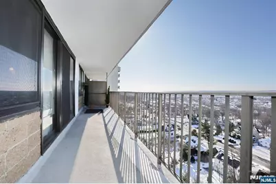 277 Prospect Avenue 18H #18H, Hackensack, NJ 07601 - Photo 19