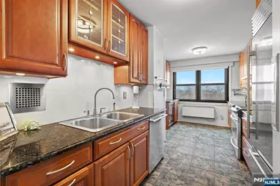 7855 Boulevard E 6A #6A, North Bergen, NJ 07047 - Photo 13