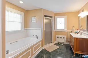 7 Wayland Dr, Verona, NJ 07044 - Photo 19