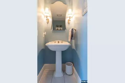 7 Wayland Drive, Verona, NJ 07044 - Photo 15