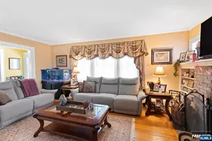 7 Wayland Dr, Verona, NJ 07044 - Photo 11