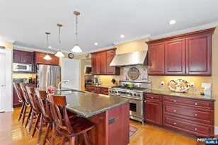 7 Wayland Dr, Verona, NJ 07044 - Photo 7