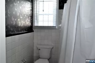 41 Elmwood Terrace 41, Elmwood Park, NJ 07407 - Photo 27