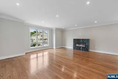 211 Warwick Avenue 1 #1, Fort Lee, NJ 07024 - Photo 7