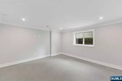 211 Warwick Avenue 1 #1, Fort Lee, NJ 07024 - Photo 35