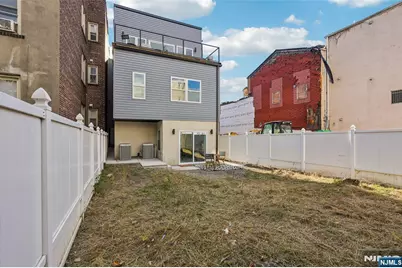 78 Beacon Avenue 1 #1, Jersey City, NJ 07306 - Photo 31