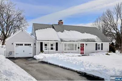 46 Knollwood Drive, Paramus, NJ 07652 - Photo 33