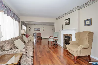 46 Knollwood Drive, Paramus, NJ 07652 - Photo 7