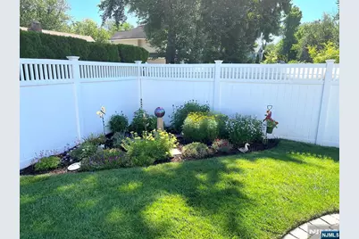 46 Knollwood Drive, Paramus, NJ 07652 - Photo 39