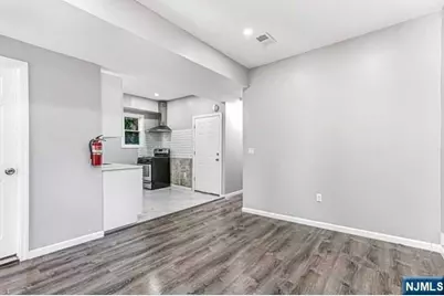 468-470 Park Avenue 2 #2, Paterson, NJ 07504 - Photo 9