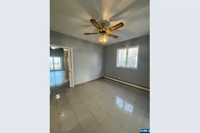 533 Kingsland Avenue, Lyndhurst Township, NJ 07071 - Photo 5