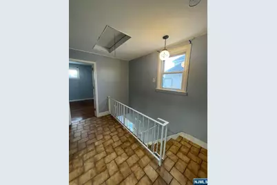 533 Kingsland Avenue, Lyndhurst Township, NJ 07071 - Photo 17