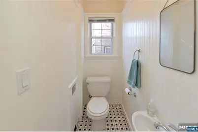 87 Grayson Place, Teaneck Township, NJ 07666 - Photo 7